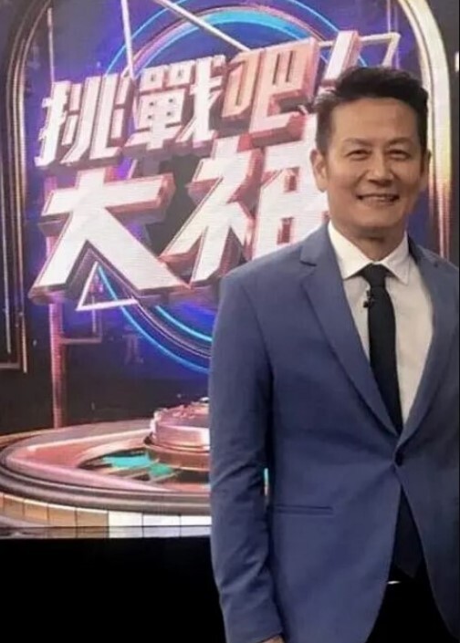 极品学妹白袜子足交自慰 - 色情云