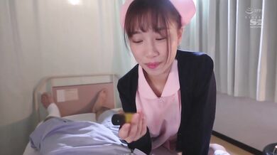 断り切れずヌイてくれる新米巨乳ナースのヤリすぎ介护パイズリ 安达夕莉